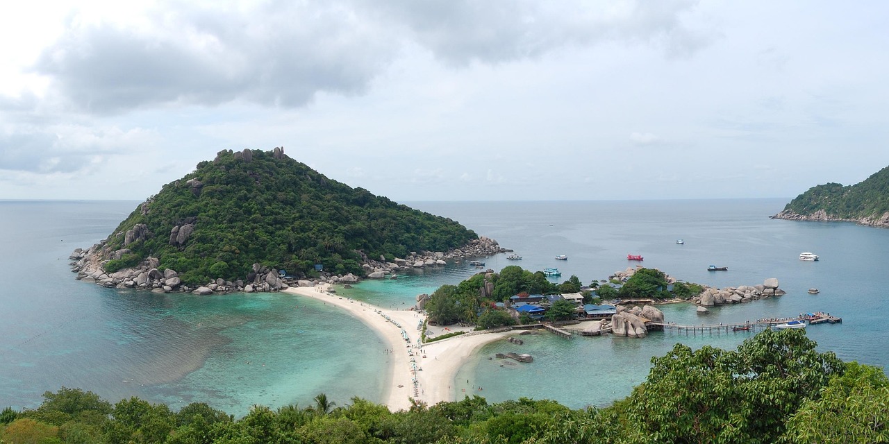 汕尾半月湾风景区，自然之美与人文的交融  汕尾半月湾风景区